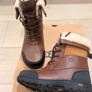 UGG Chestnut and Black Lace-Up Boots